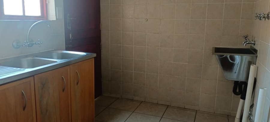 To Let 3 Bedroom Property for Rent in Flamwood North West